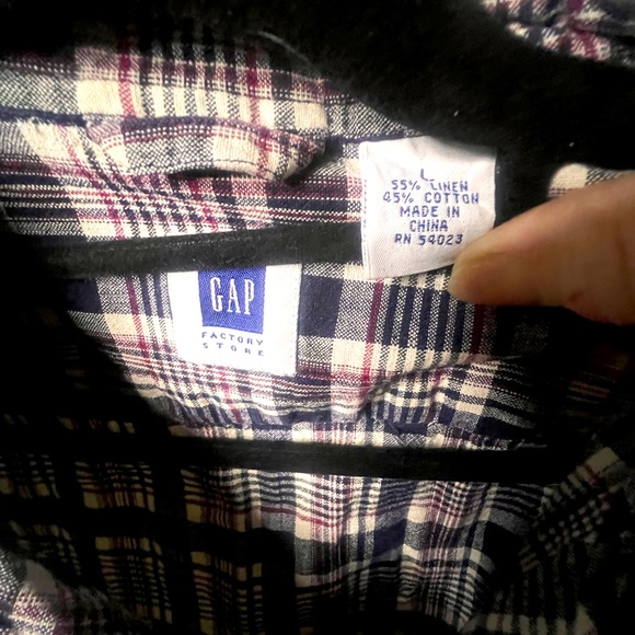 Gap sz large button down shirt - Picture 7 of 7